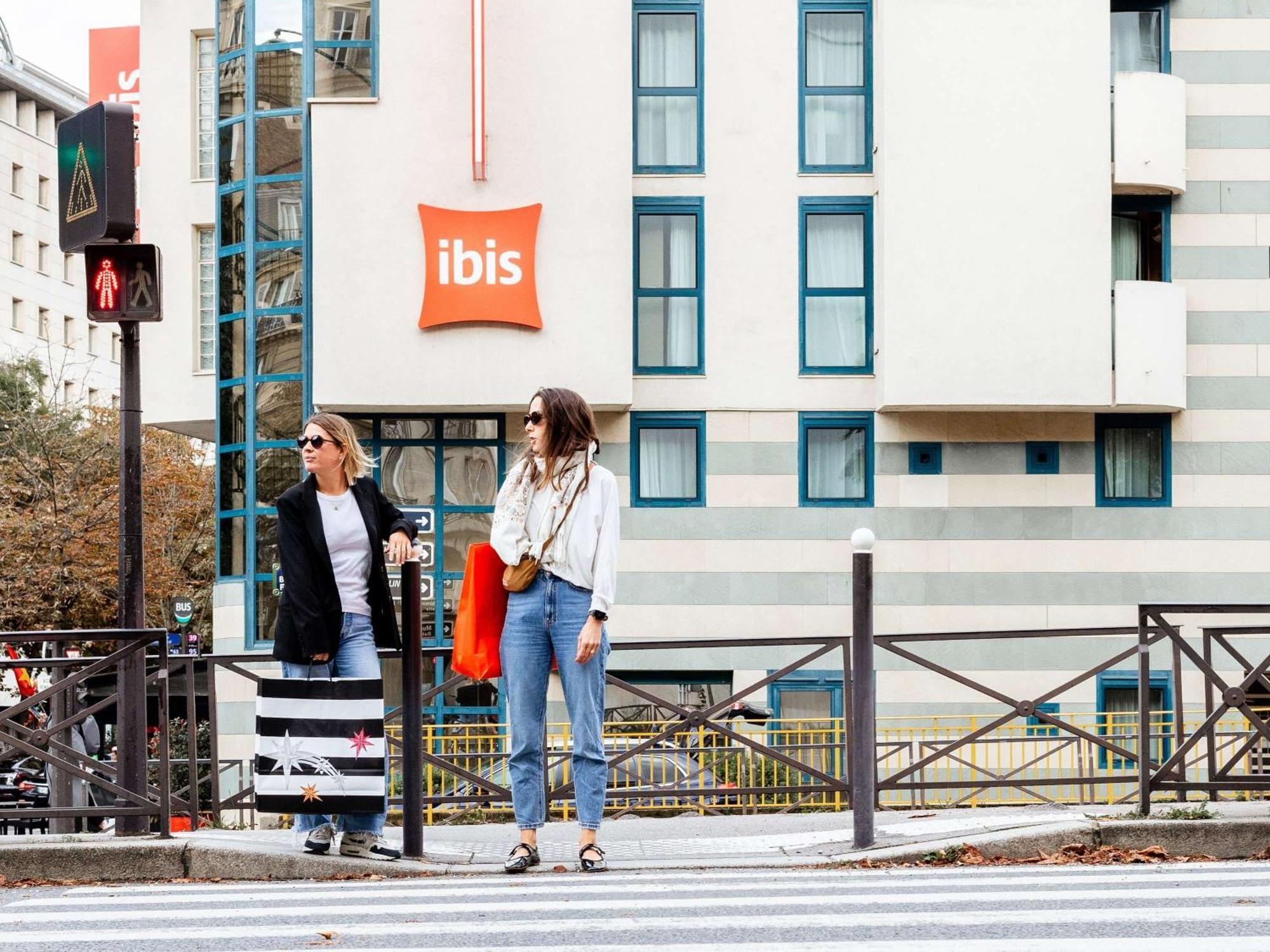 Готель Ibis Paris Gare Montparnasse 15Eme Екстер'єр фото