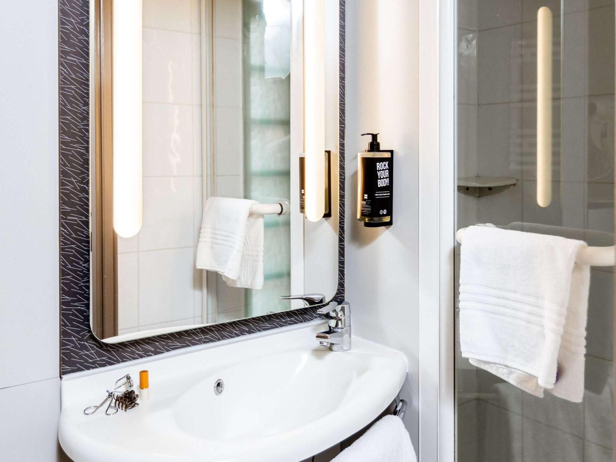 Готель Ibis Paris Gare Montparnasse 15Eme Екстер'єр фото