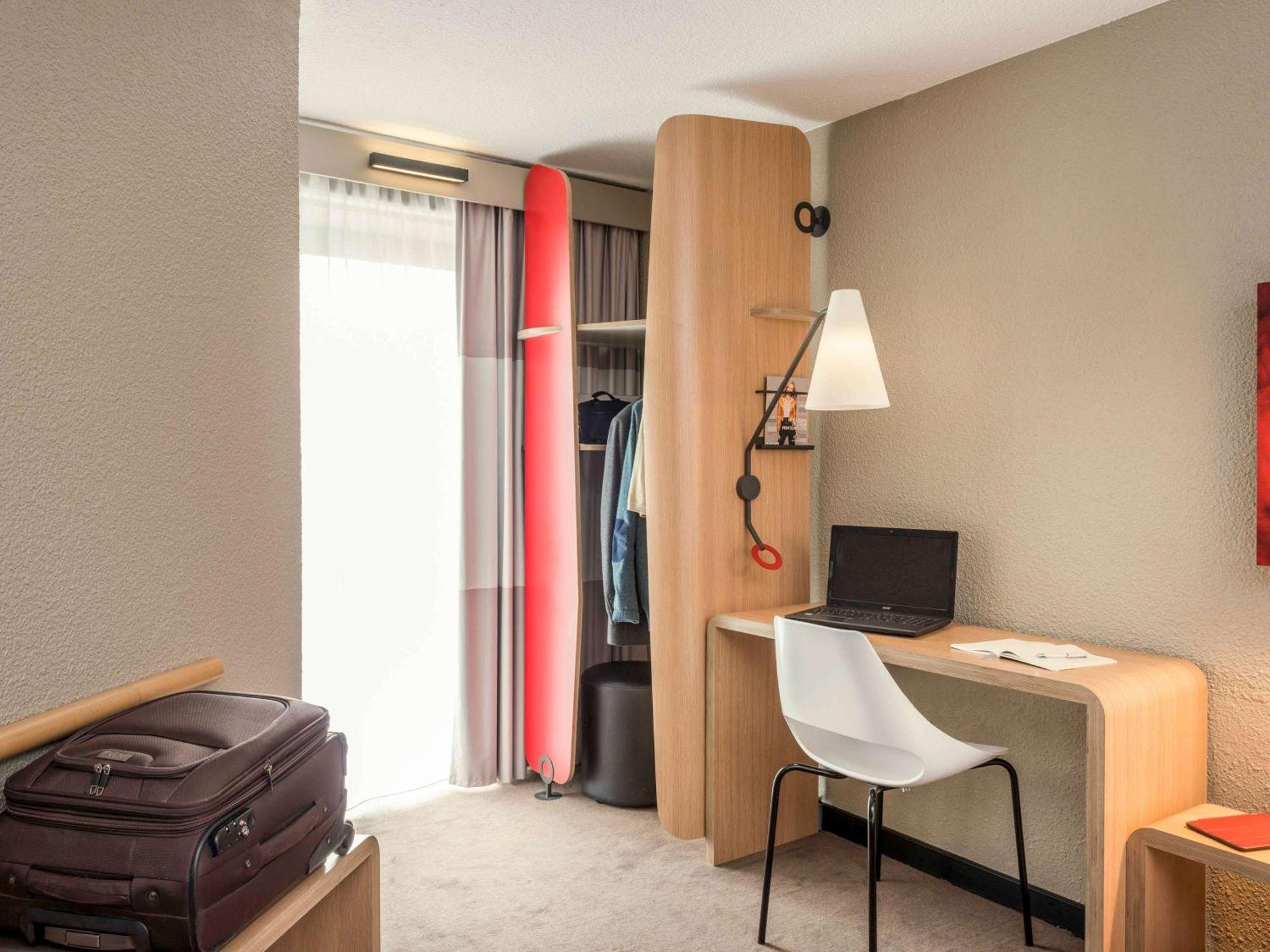 Готель Ibis Paris Gare Montparnasse 15Eme Екстер'єр фото